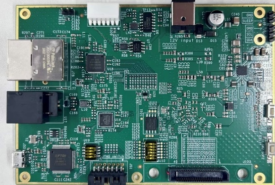 图片包括 游戏机, 电子, 电路AI 天生的内容可能不准确。。